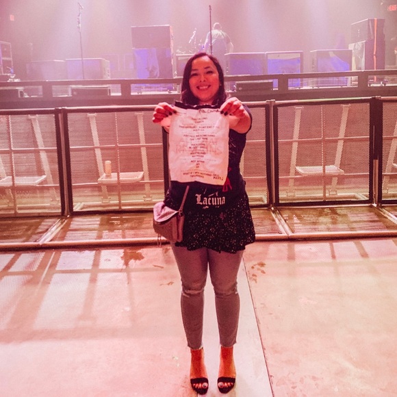 Meet Your Posher - Picture 9 of 12